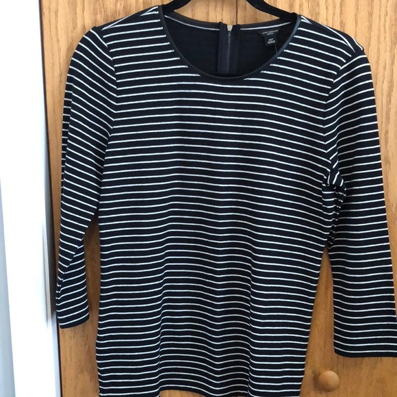 🆕Ann Taylor Stripped long sleeve top size MP. NEW - Picture 1 of 5